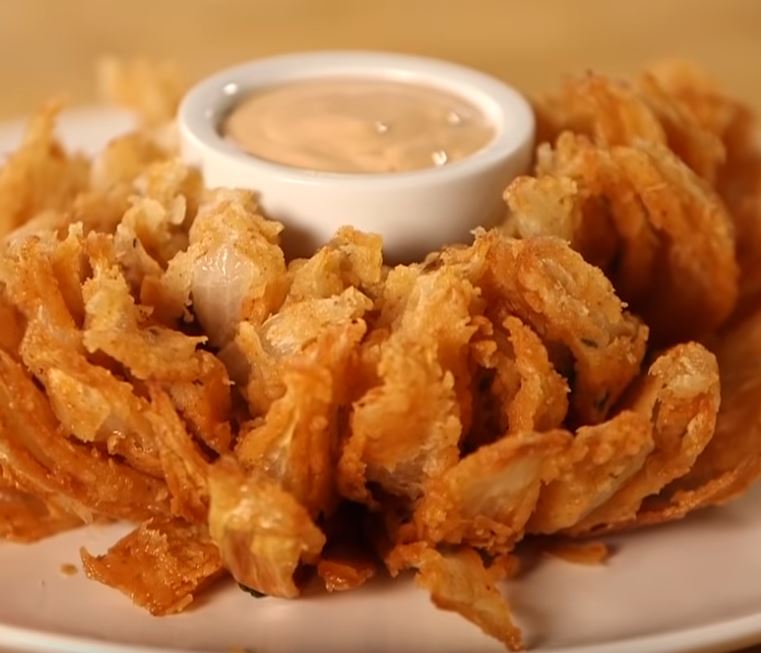 How To Reheat A Bloomin Onion - Guide To The Best Ways Of Reheating Blooming  Onion - Basenjimom's Kitchen