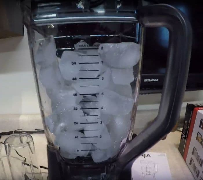 Best Blender For Crushing Ice Cubes