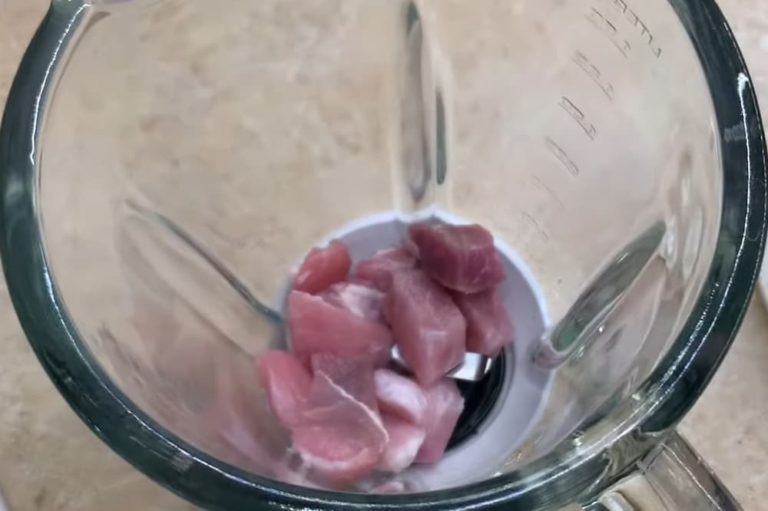 How to Grind Meat in a Blender?